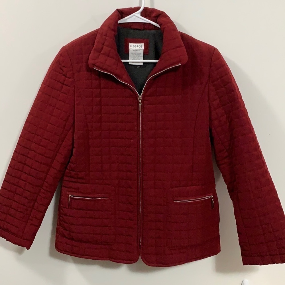 Women’s George brand Red quilted jacket Size Medium (8/10) very good condition.